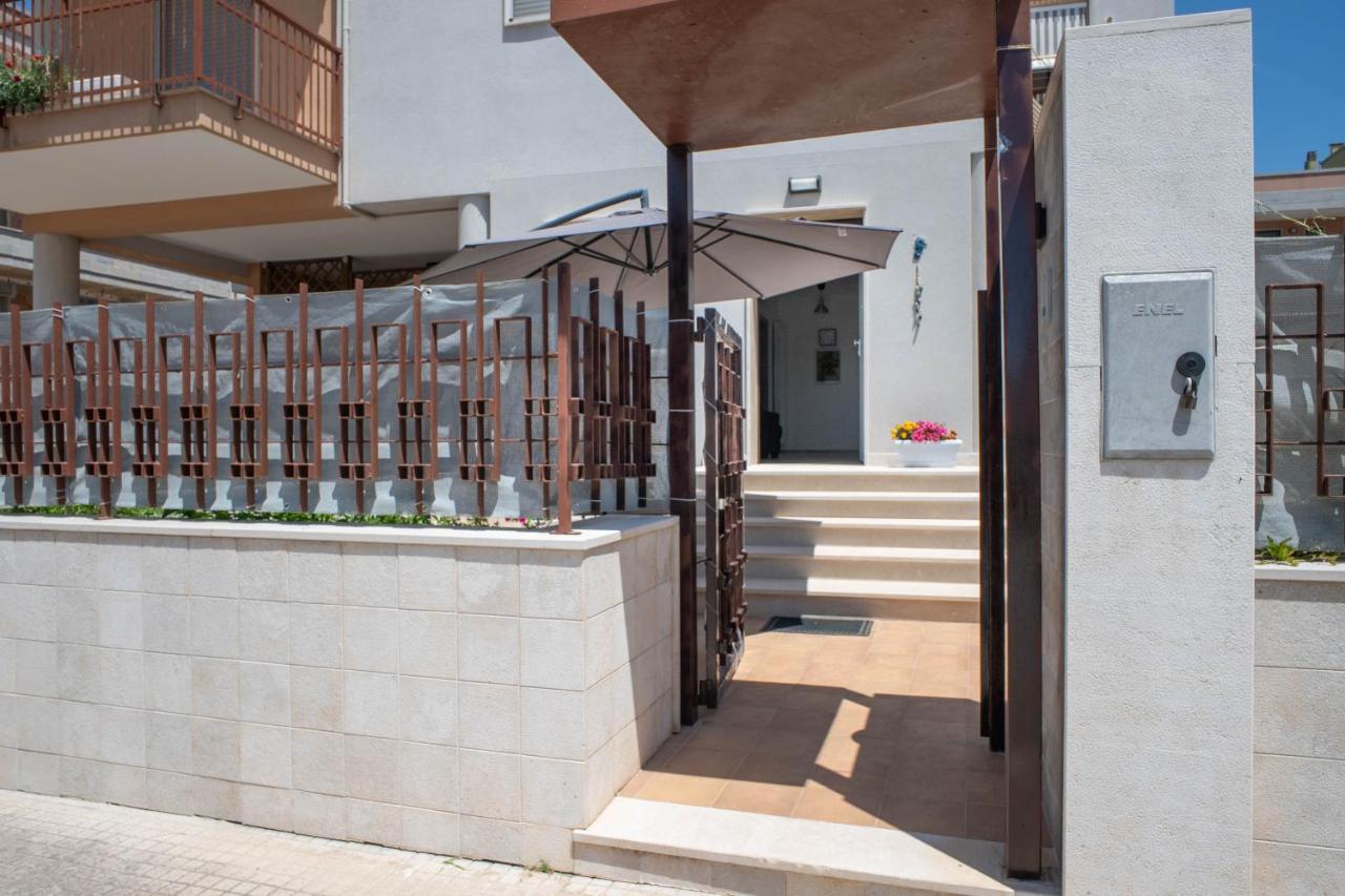 Wepuglia - Sunflower House Monopoli Luaran gambar
